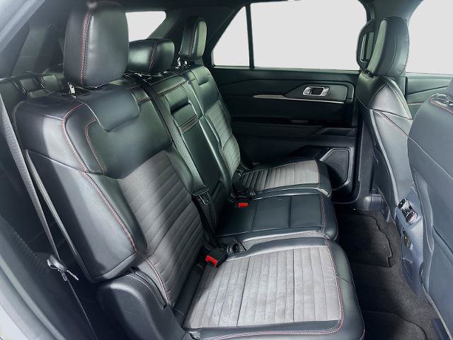 Certified 2025 Ford Explorer ST-Line w/ ST-Line Street Pack AWD/4WD image 28