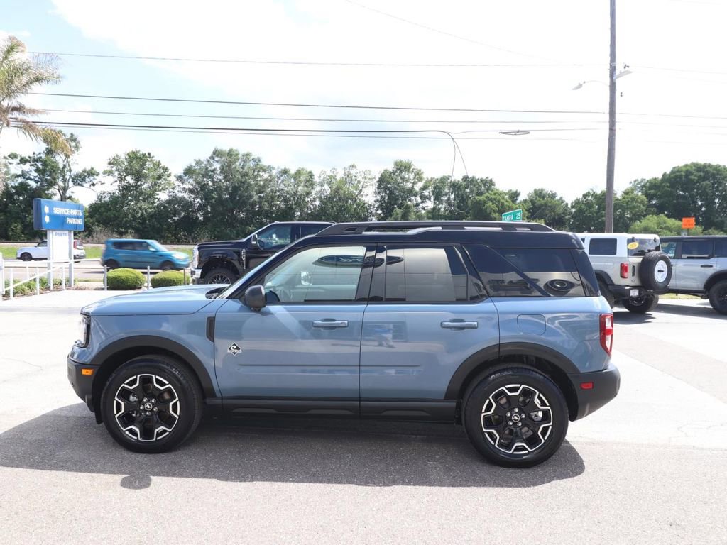 Certified 2025 Ford Bronco Sport Outer Banks w/ Outer Banks Tech Package+ image 2