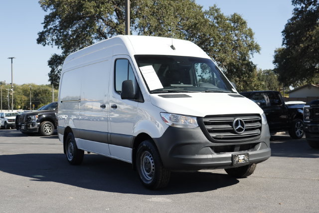 Used 2024 Mercedes-Benz Sprinter 2500 image 7