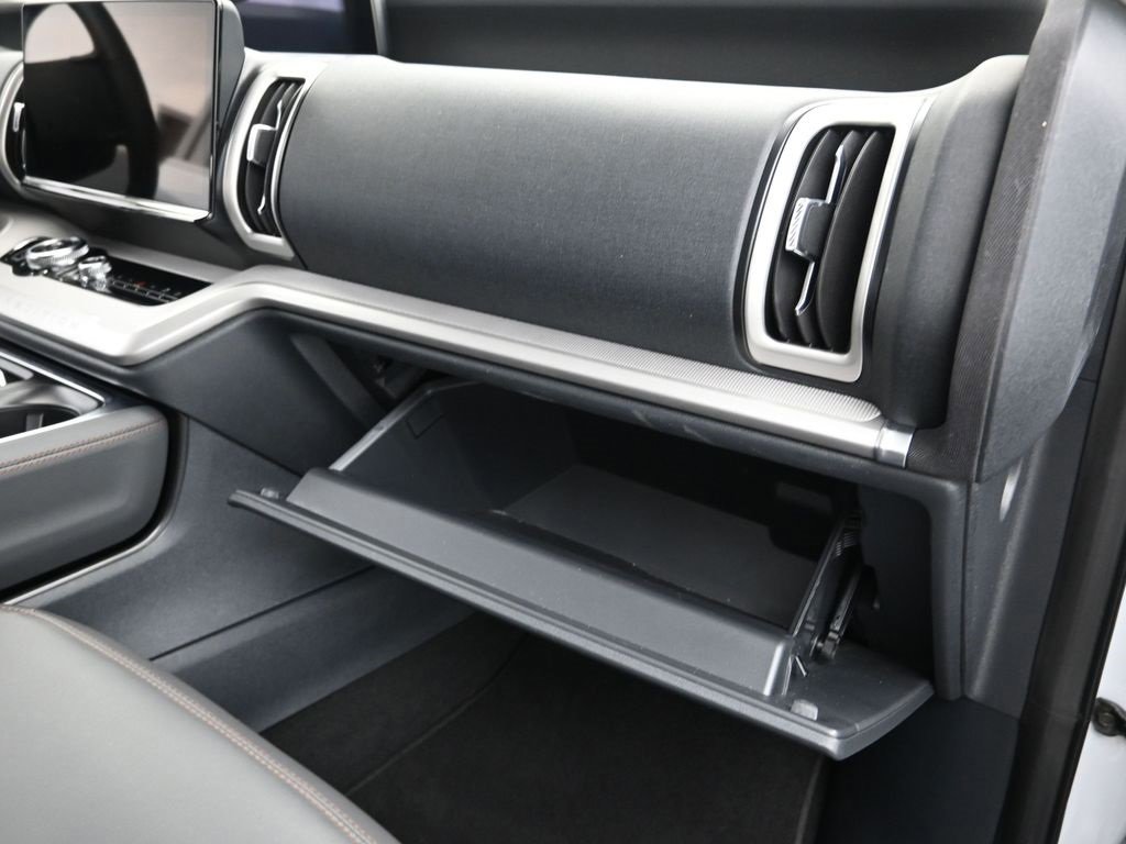 Certified 2025 Ford Expedition Max Active image 60