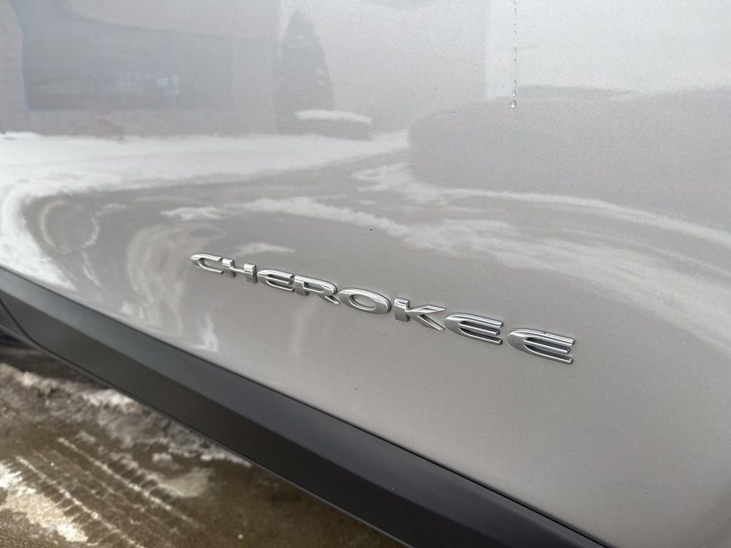 Used 2021 Jeep Cherokee Latitude Lux image 11