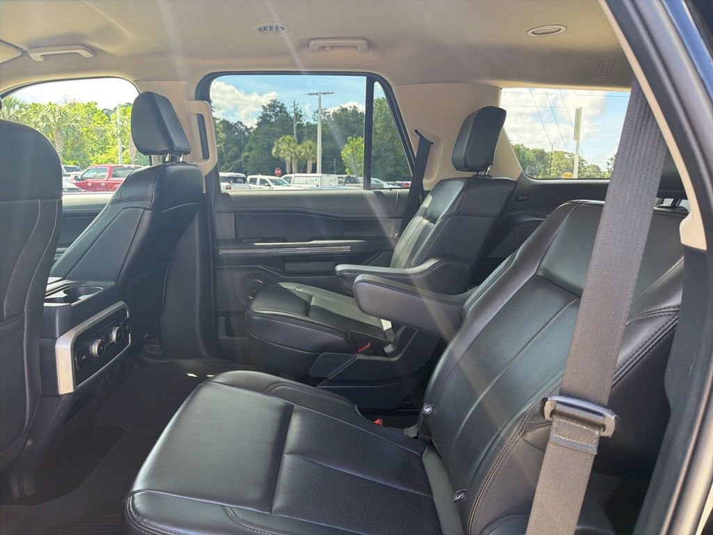 Certified 2024 Ford Expedition XLT RWD image 22