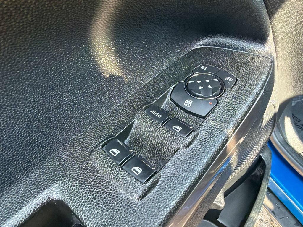 Certified 2021 Ford EcoSport SE FWD image 19
