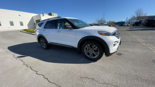 Certified 2021 Ford Explorer XLT w/ Equipment Group 202A AWD/4WD image 2