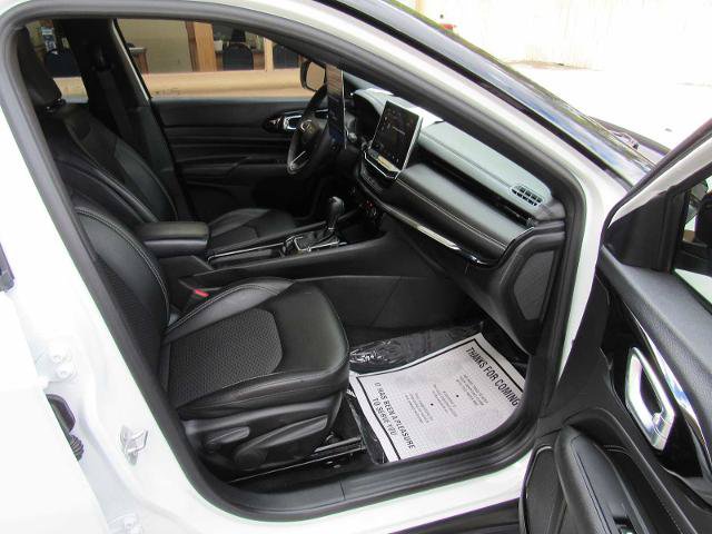 Used 2023 Jeep Compass Latitude w/ Convenience Group AWD/4WD image 20