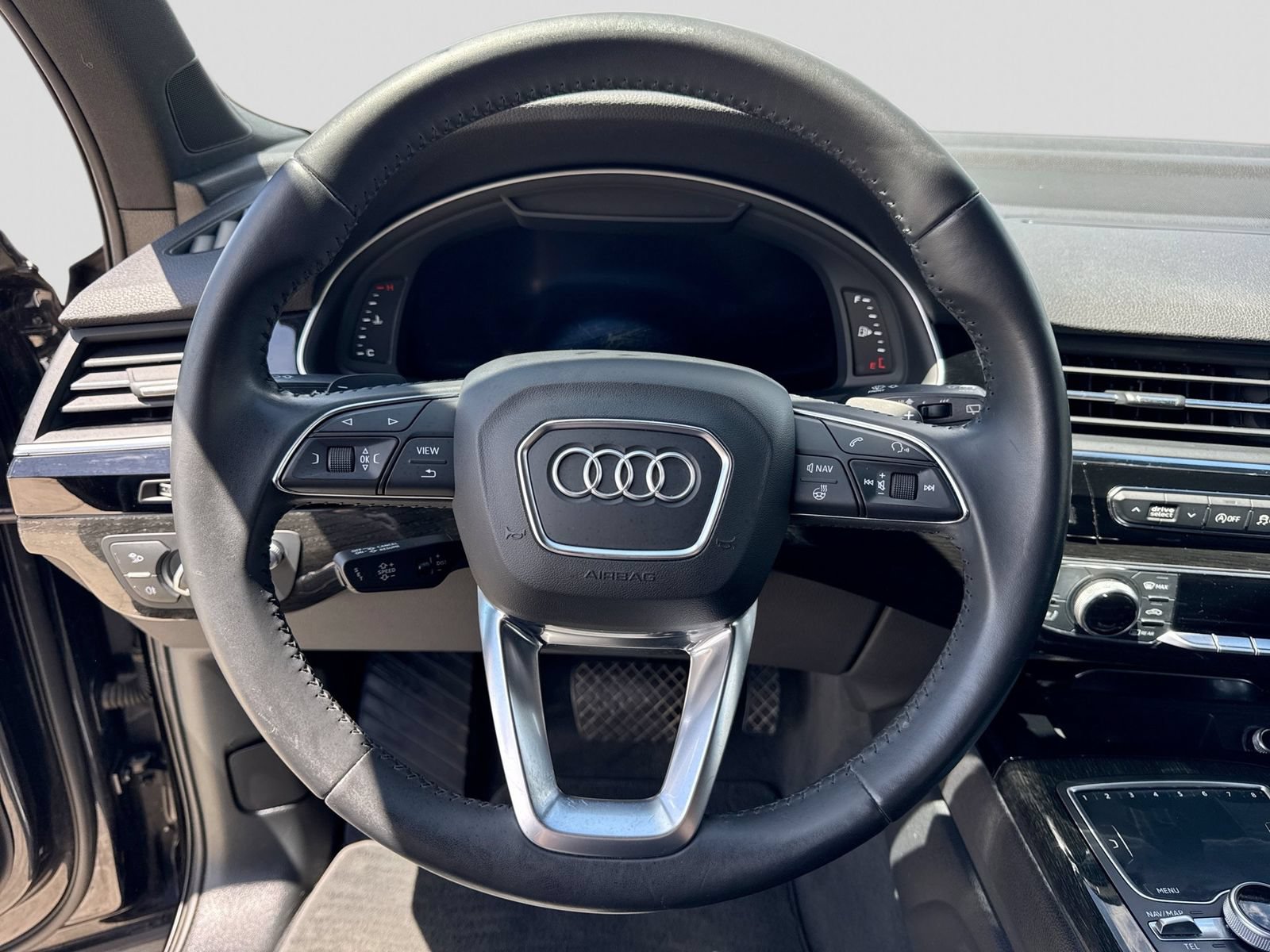 Used 2018 Audi Q7 3.0T Prestige w/ Prestige Package AWD/4WD image 33