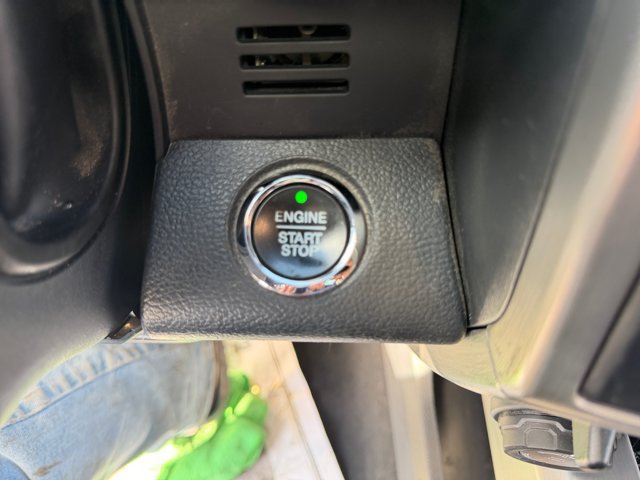 Certified 2022 Ford F350 Platinum AWD/4WD image 28