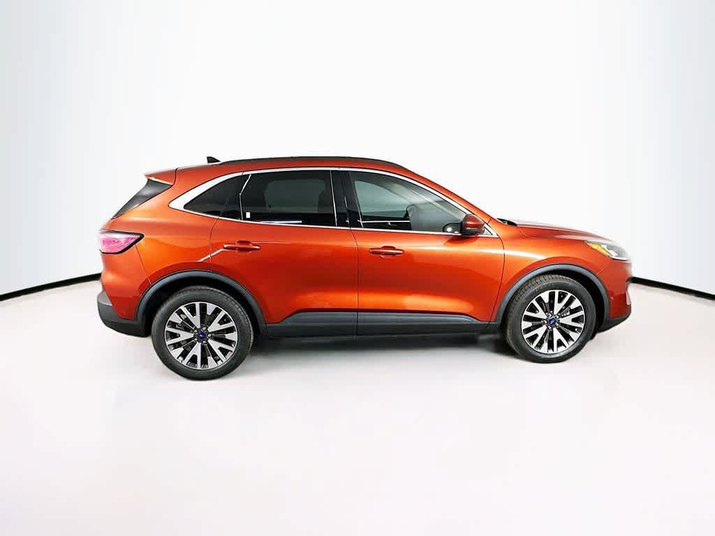 Certified 2020 Ford Escape Titanium AWD/4WD image 25