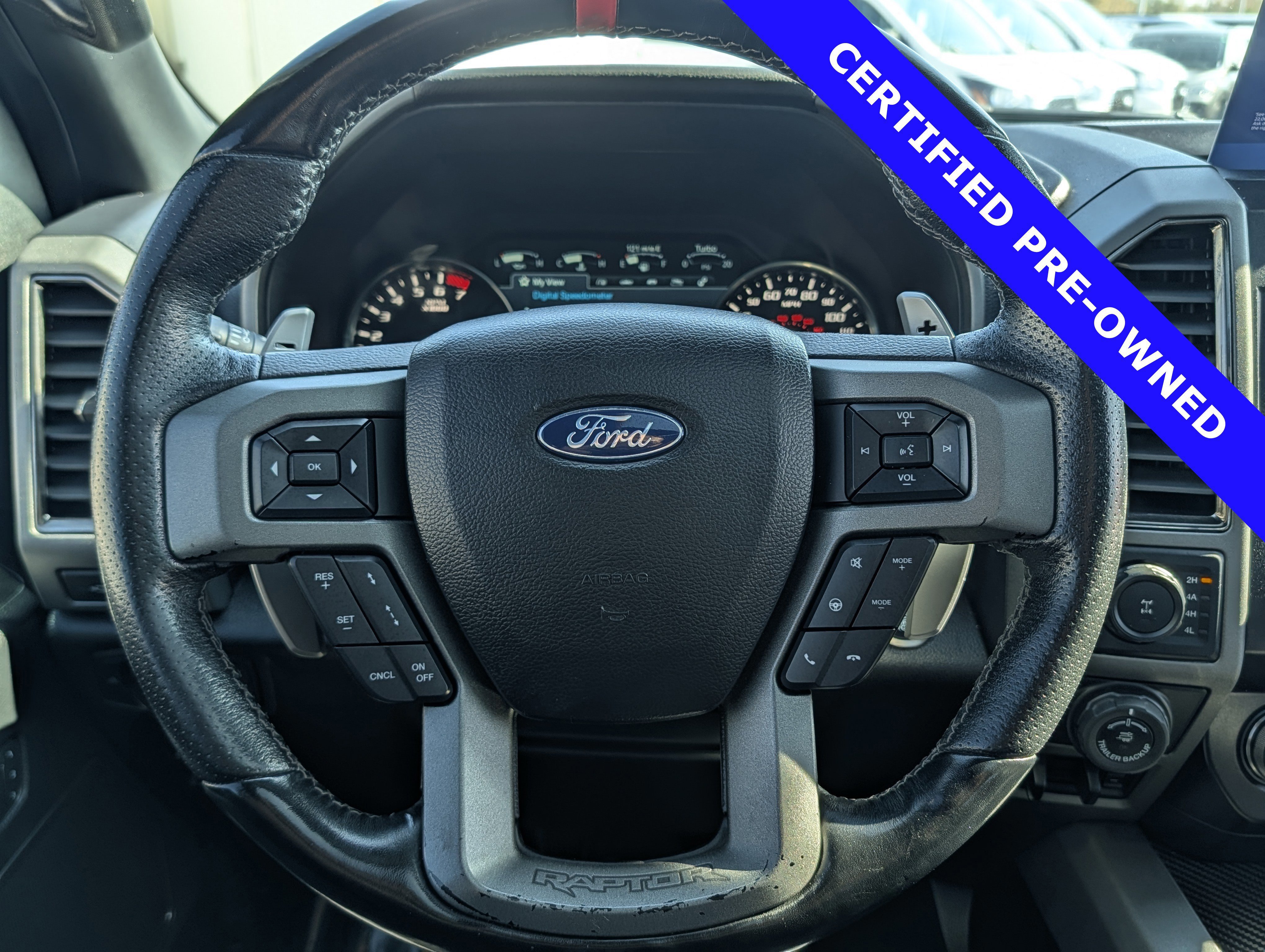 Certified 2019 Ford F150 Raptor w/ Equipment Group 802A Luxury image 33