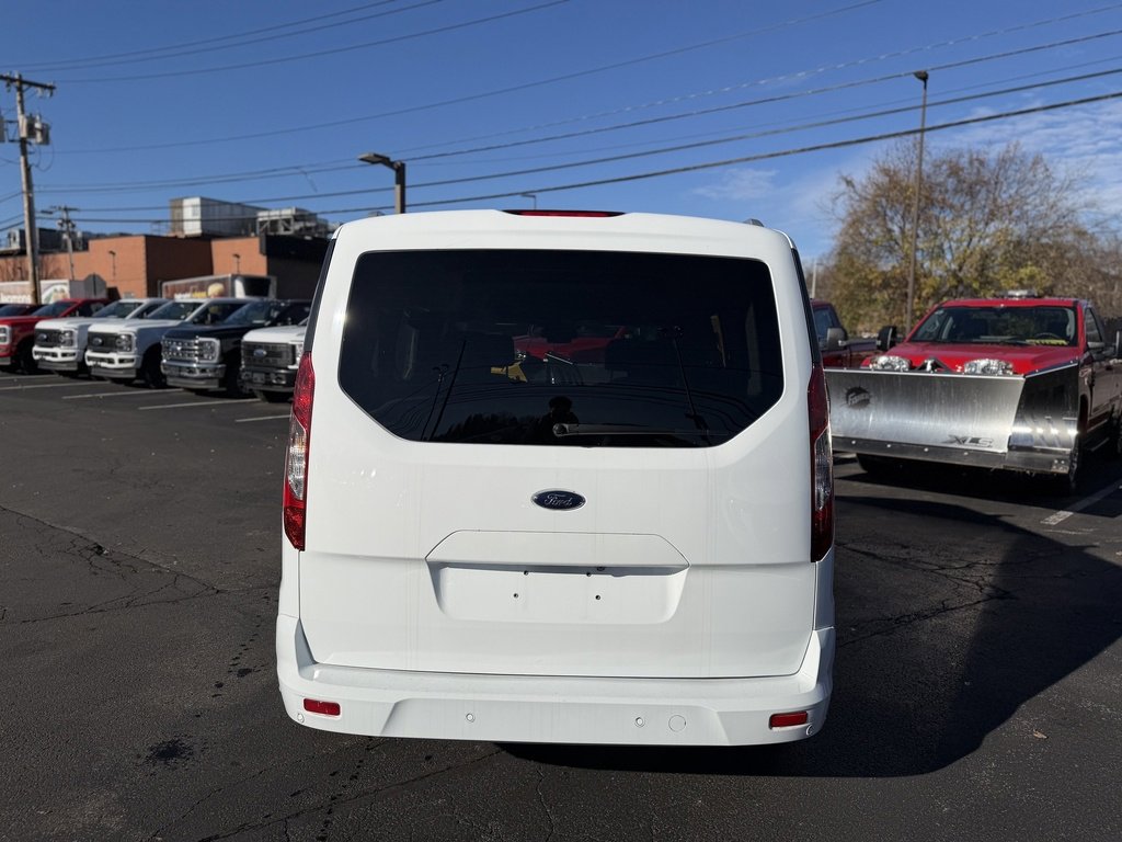 Certified 2022 Ford Transit Connect XLT image 5