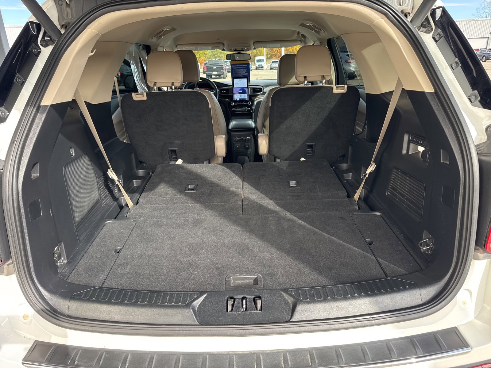 Certified 2022 Ford Explorer Limited w/ Limited Technology Package image 43