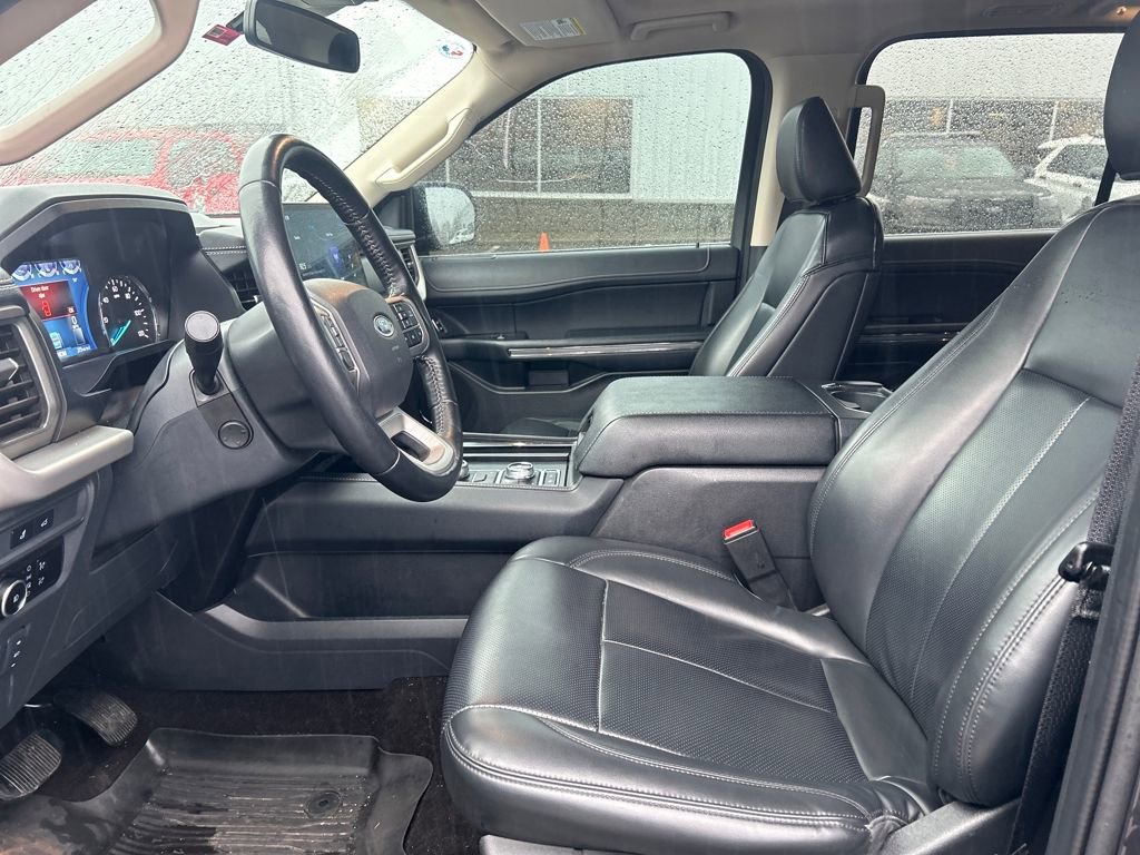 Certified 2023 Ford Expedition Max XLT image 5