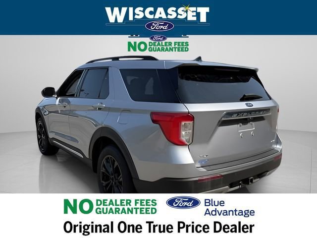Certified 2022 Ford Explorer XLT w/ Equipment Group 202A AWD/4WD image 3
