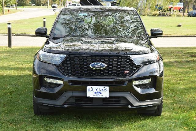 Certified 2022 Ford Explorer ST w/ ST High-Performance Pack AWD/4WD image 2
