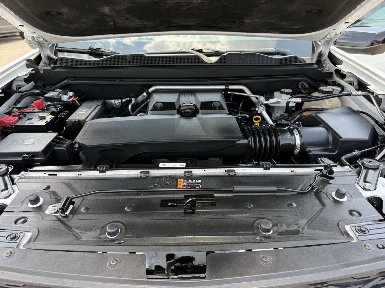 Used 2024 Chevrolet Colorado ZR2 w/ Technology Package AWD/4WD image 29