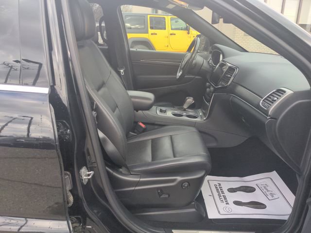 Used 2020 Jeep Grand Cherokee Limited w/ Luxury Group II image 25