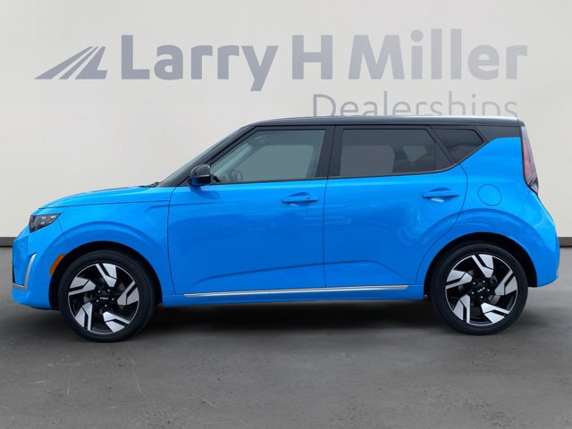 Used 2023 Kia Soul GT-Line FWD image 2