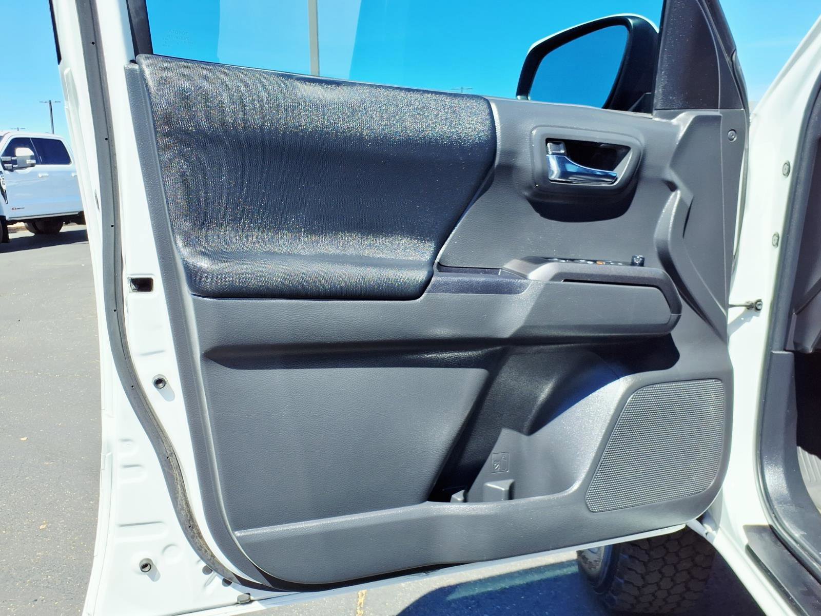 Used 2023 Toyota Tacoma TRD Off-Road image 21