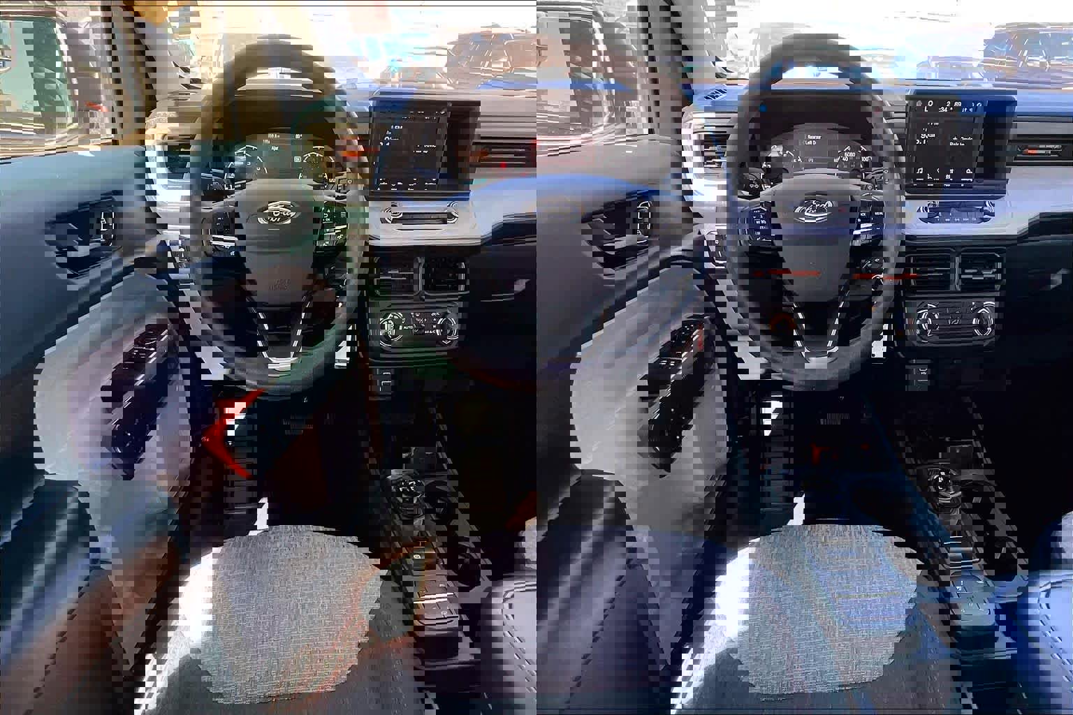 Certified 2024 Ford Maverick XLT image 8