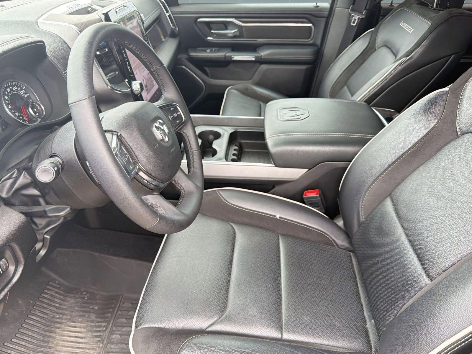 Used 2025 RAM 1500 Laramie w/ Sport Appearance Package AWD/4WD image 5
