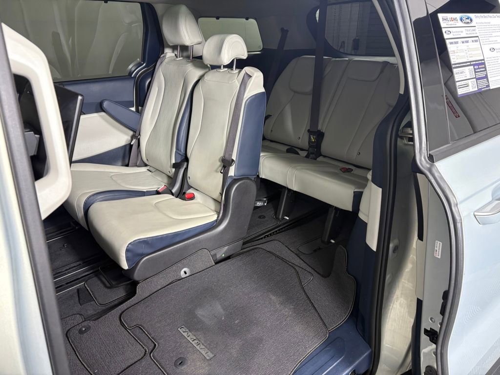 Used 2025 Kia Carnival SX image 28