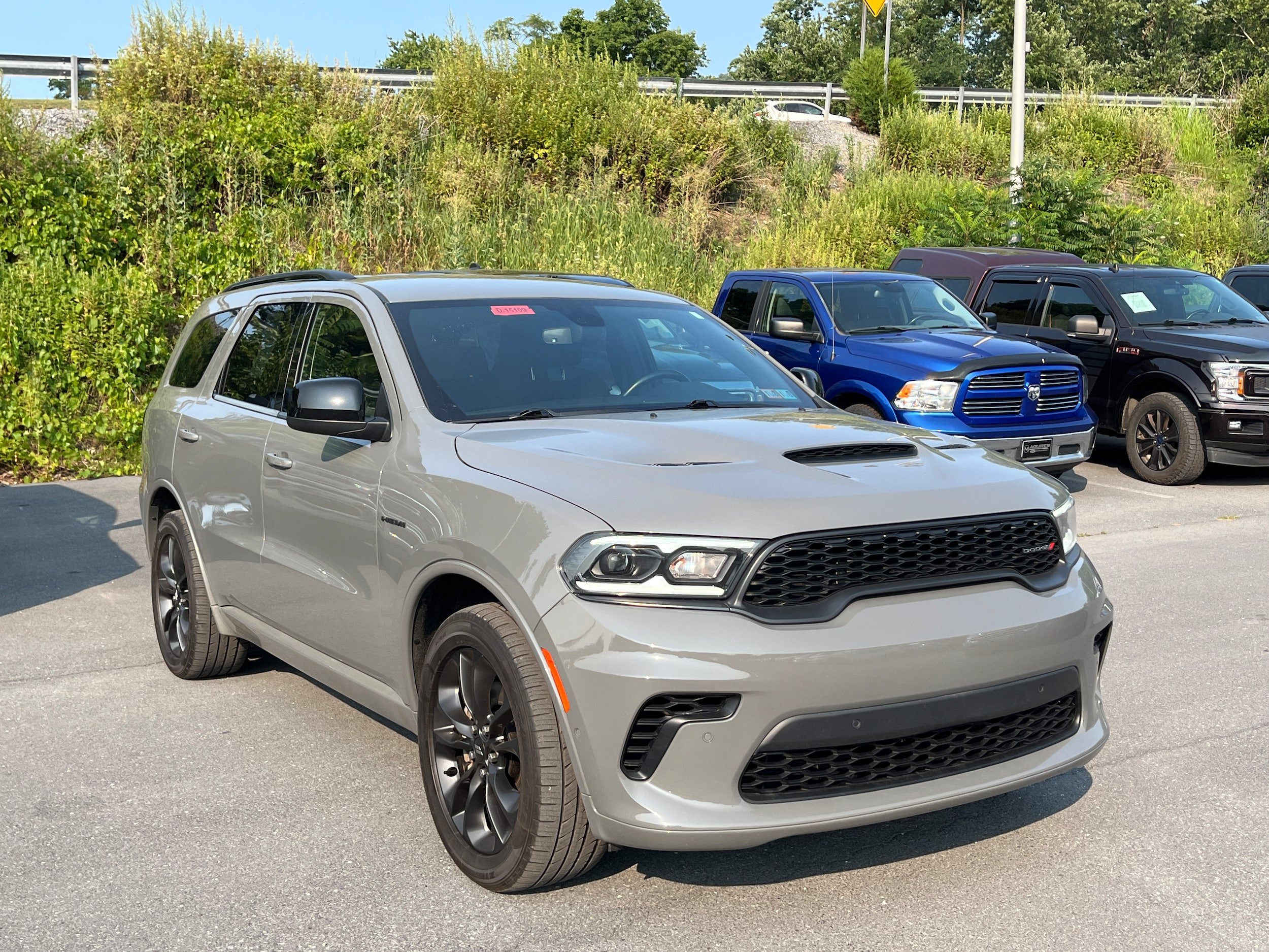 Used 2023 Dodge Durango R/T w/ Blacktop Package AWD/4WD image 4