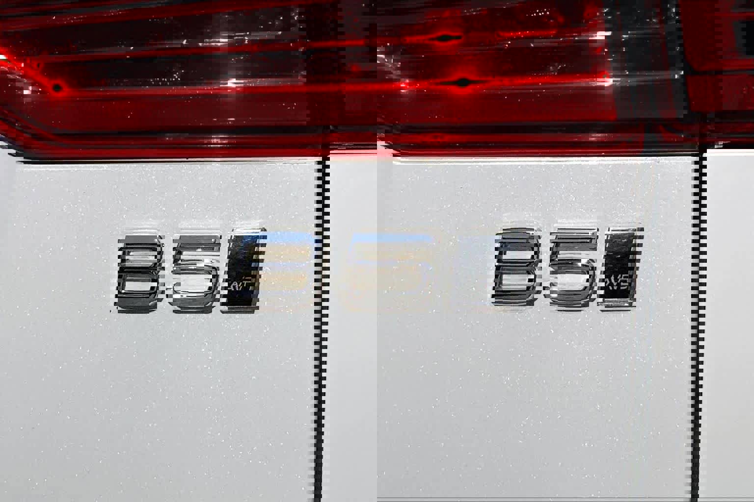 Used 2024 Volvo XC60 B5 Ultimate image 11