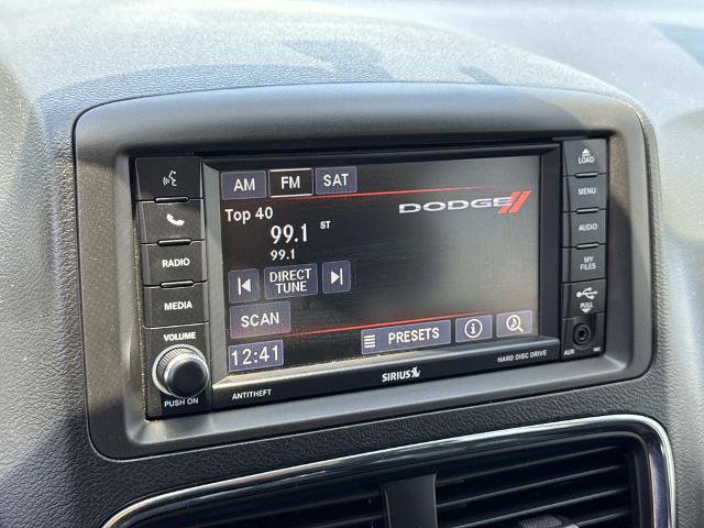 Used 2018 Dodge Grand Caravan SE w/ UConnect Hands-Free Group FWD image 12