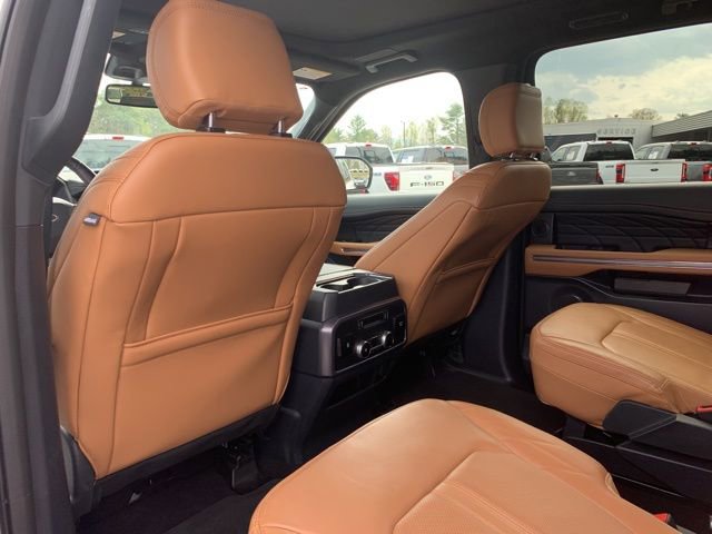 Certified 2024 Ford Expedition Platinum image 20
