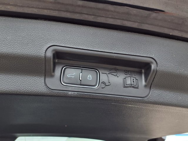 Certified 2024 Ford Explorer XLT w/ Equipment Group 202A image 25