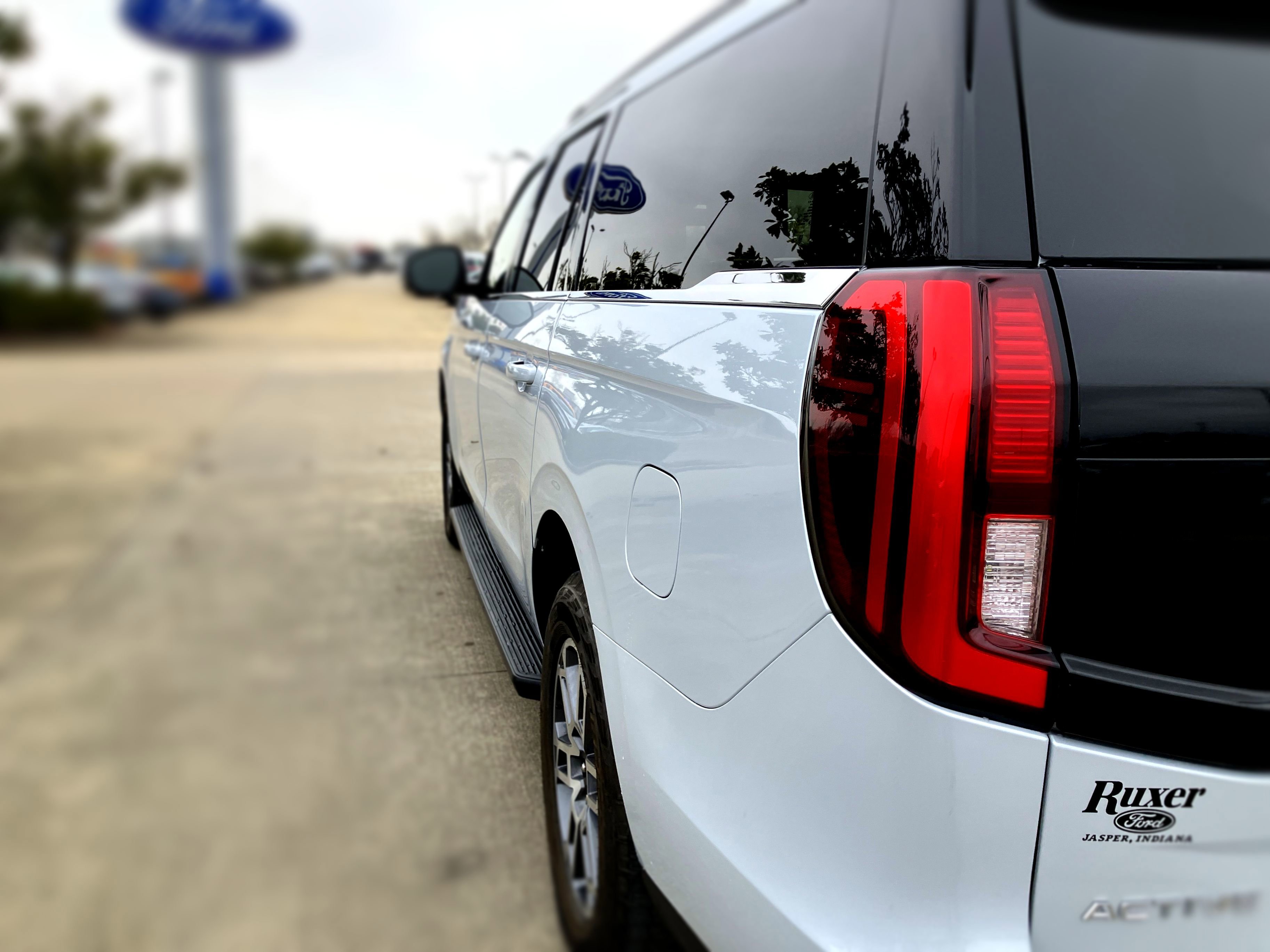 Certified 2025 Ford Expedition Max Active image 9