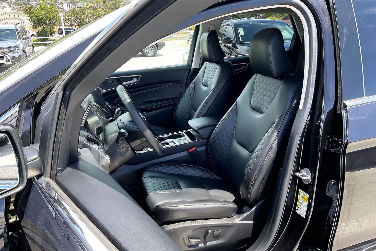 Certified 2024 Ford Edge Titanium w/ Equipment Group 301A AWD/4WD image 11