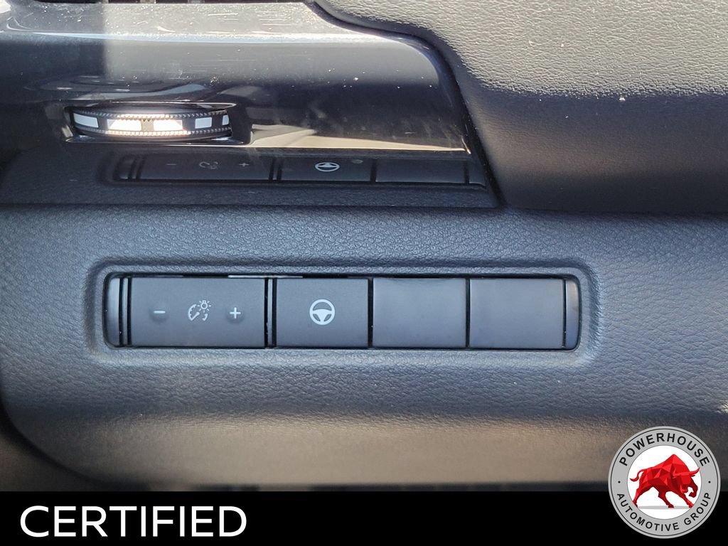 Used 2022 Nissan Pathfinder SV AWD/4WD image 26