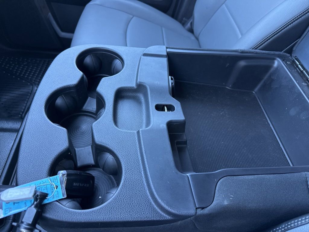 Used 2024 RAM 2500 Tradesman w/ Chrome Appearance Group image 34