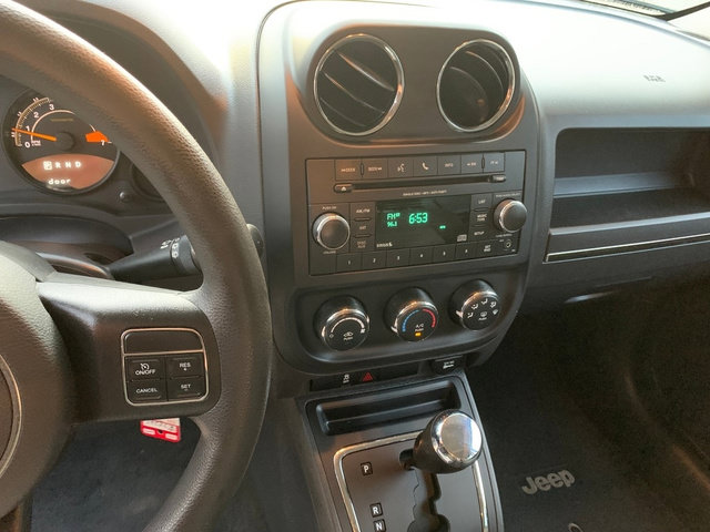 Used 2017 Jeep Patriot Sport FWD image 26