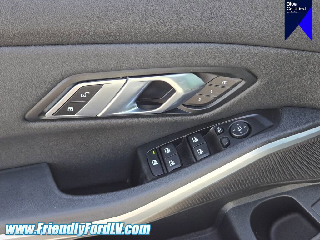 Used 2020 BMW 330i Sedan w/ M Sport Package image 18