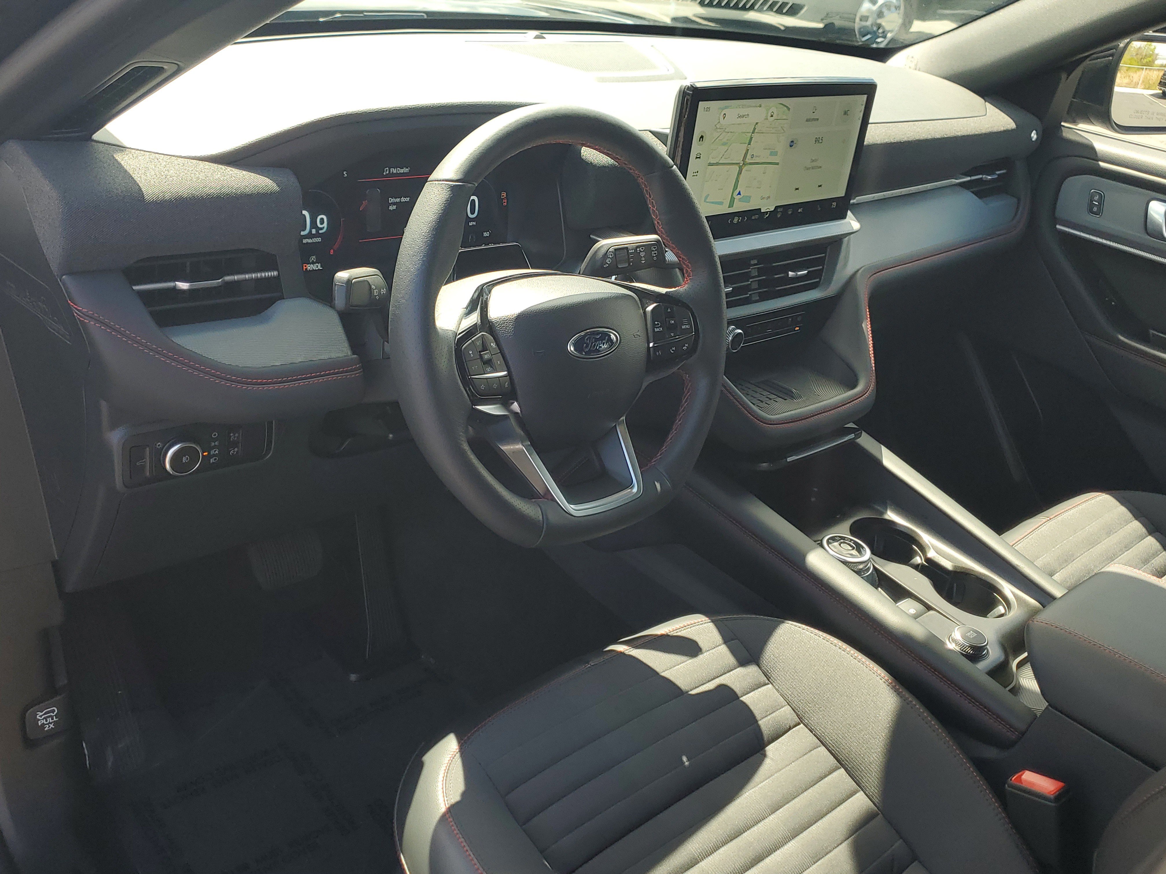 Certified 2025 Ford Explorer ST-Line w/ Premium Package image 22