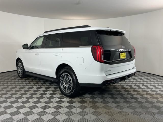 Certified 2025 Ford Expedition Active AWD/4WD image 6