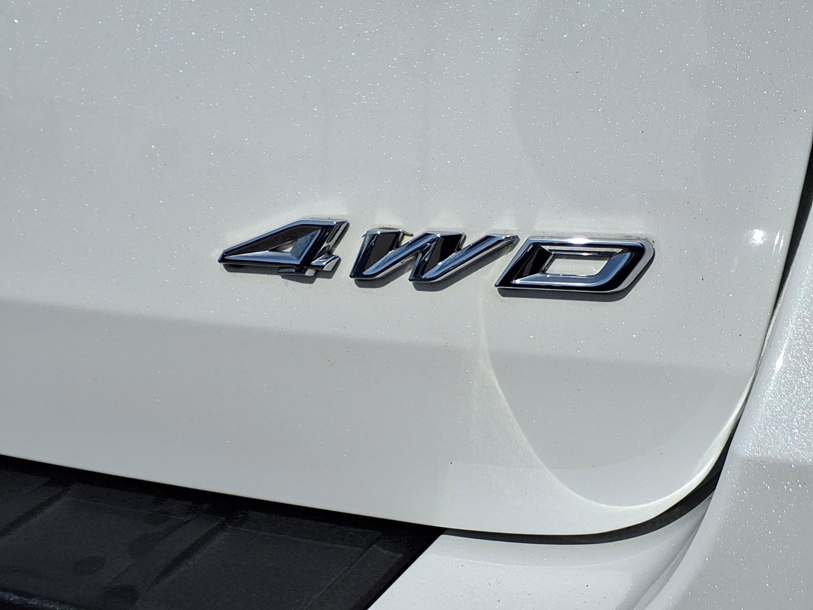 Certified 2022 Ford Explorer XLT w/ Equipment Group 202A image 19