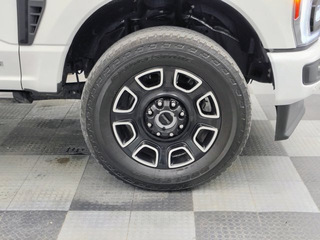 Certified 2025 Ford F350 Platinum AWD/4WD image 21