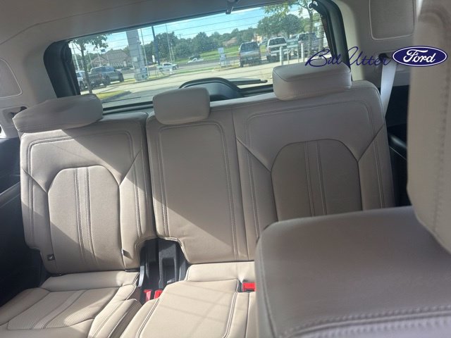 Certified 2024 Ford Expedition Limited RWD image 5