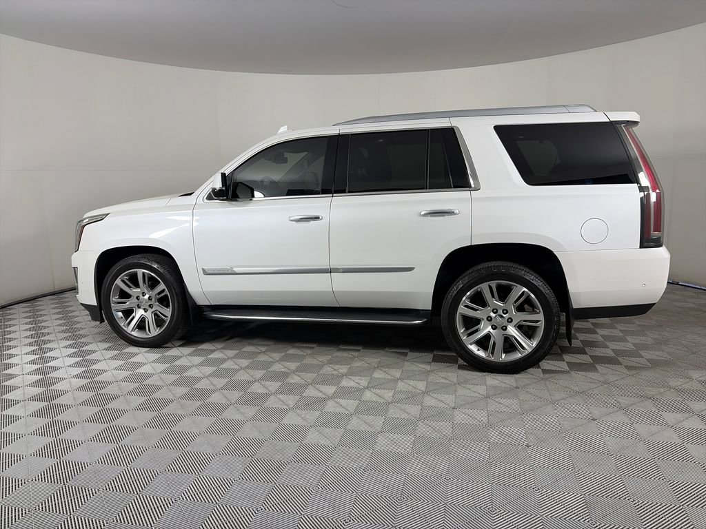 Used 2019 Cadillac Escalade Luxury AWD/4WD image 4