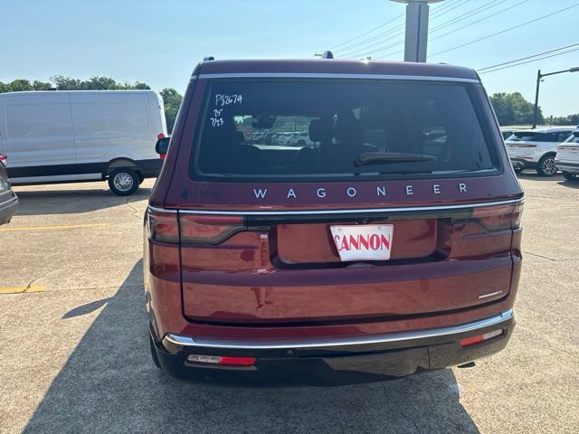 Used 2024 Jeep Wagoneer Series III AWD/4WD image 8