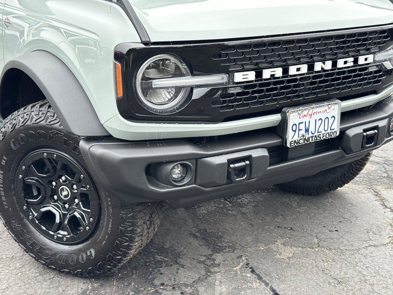Certified 2023 Ford Bronco Wildtrak AWD/4WD image 3