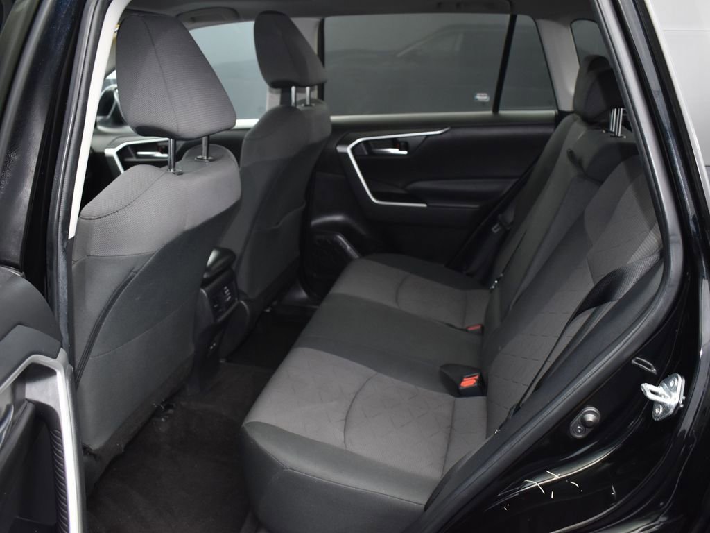 Used 2023 Toyota RAV4 XLE w/ Convenience Package FWD image 11