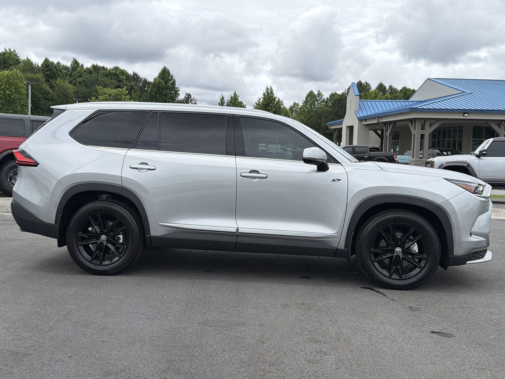 Used 2024 Toyota Grand Highlander AWD Hybrid image 30