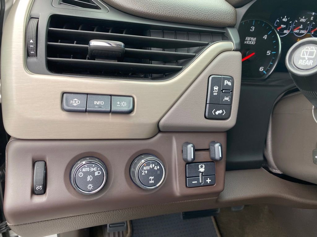 Used 2018 GMC Yukon Denali w/ Open Road Package AWD/4WD image 12