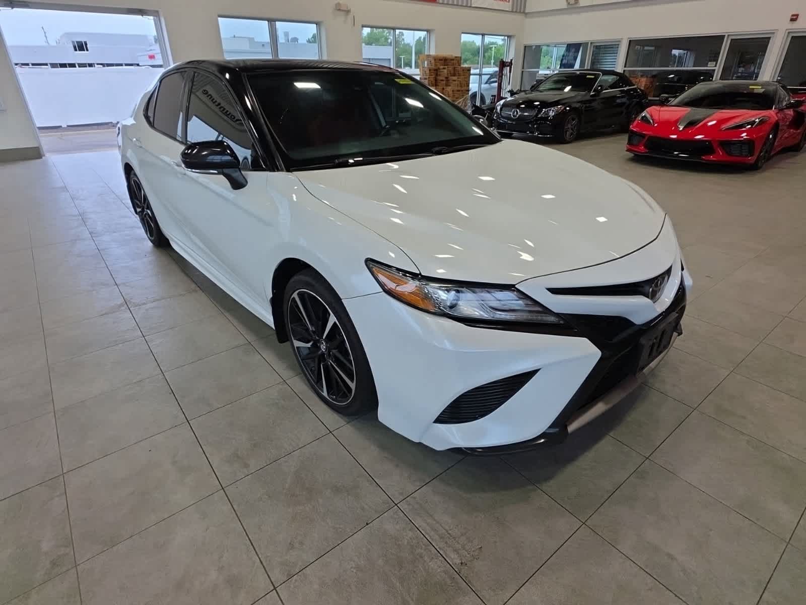 Used 2019 Toyota Camry XSE FWD image 4