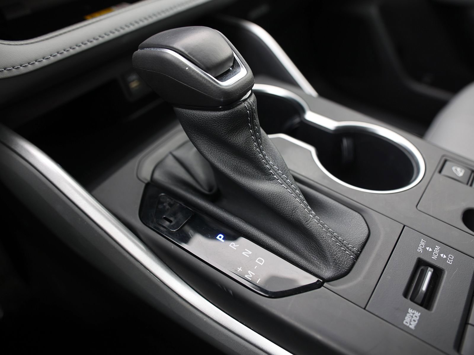 Used 2023 Toyota Highlander XLE AWD/4WD image 33