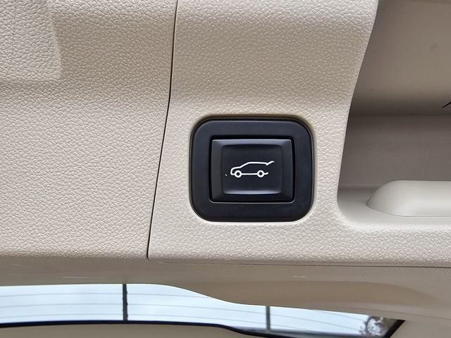 Used 2017 GMC Acadia Denali w/ Technology Package image 31